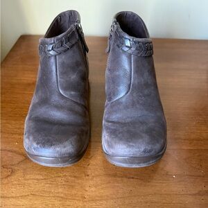 Merrell Women's Brown Ankle Boots 6